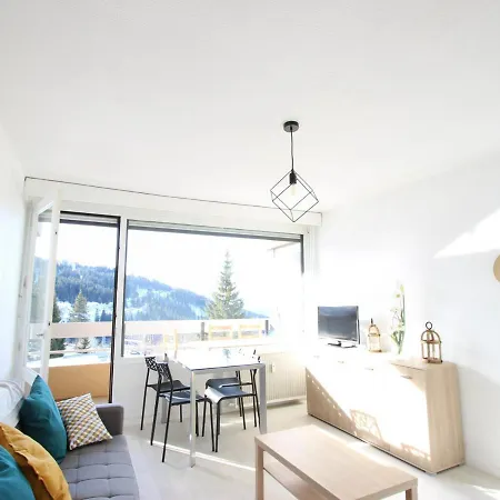 Sud Avec Balcon, Proche Des Pistes Et Commerces, A 1650 - Fr-1-340-108 * Chamrousse