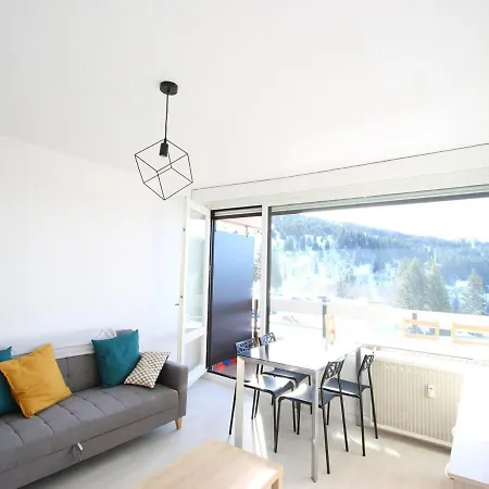 Sud Avec Balcon, Proche Des Pistes Et Commerces, A 1650 - Fr-1-340-108 * Chamrousse